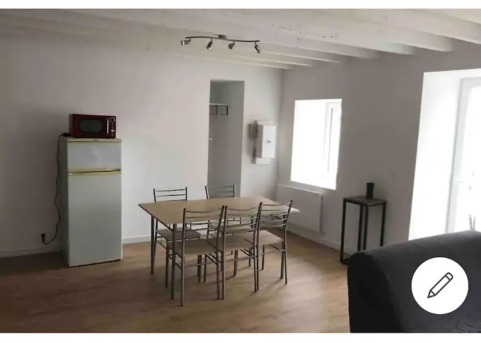 Avec Tranquillite Absolue Nyaraló *